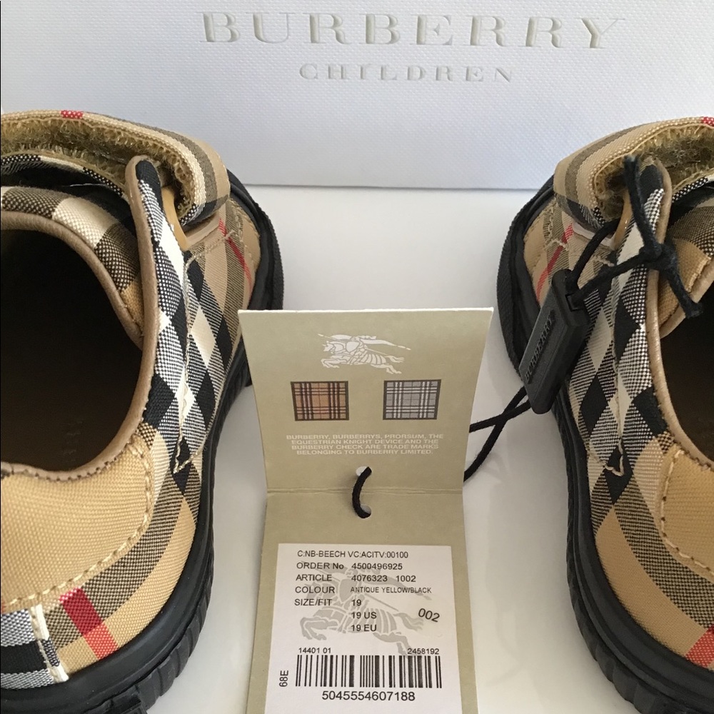 SOLD 🛑 Authentic BURBERRY TARTAN SNEAKERS - Picture 9 of 13
